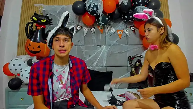 ChanellandMax online show from 10/31/25, 02:24