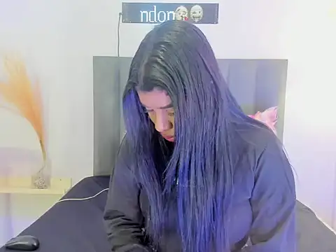 KendraChavez  online show from 02/13/26, 09:15