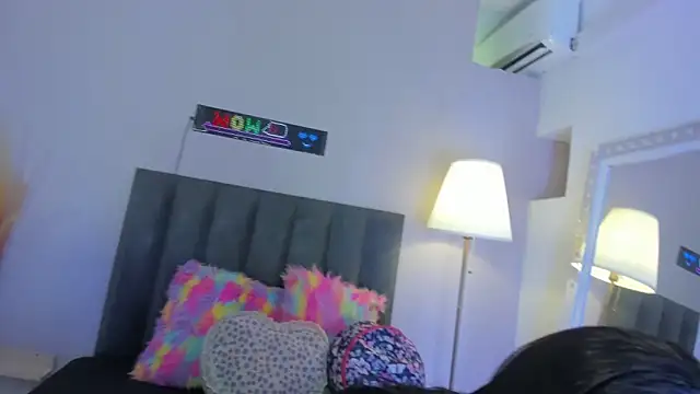 KendraChavez  online show from 02/15/26, 08:52