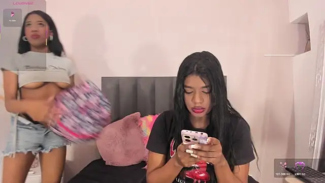 KendraChavez  online show from 12/21/25, 10:21