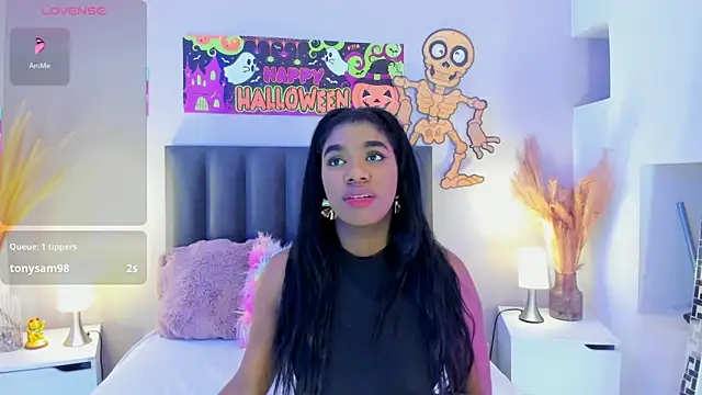 KendraChavez  online show from 10/29/25, 09:25