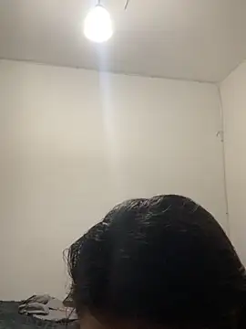 Snapshot of Laia_Gomez chatting on 11/16/25, 12:37 Laia Gomez online show from 11/16/25, 12:37