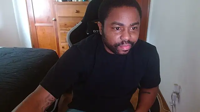 Snapshot of Breadwinnah chatting on 11/16/25, 08:24 Breadwinnah online show from 11/16/25, 08:24