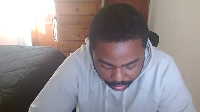 Snapshot of Breadwinnah chatting on 10/24/25, 03:22 Breadwinnah online show from 10/24/25, 03:22