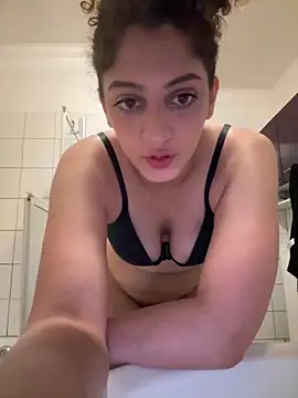 DreamThickCouple online show from 10/30/25, 10:50