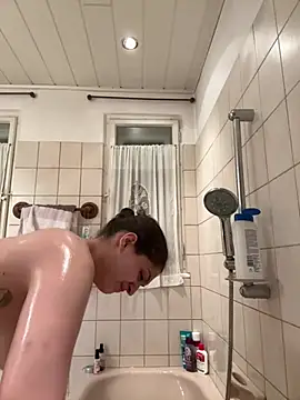 Snapshot of DreamThickCouple chatting on 03/10/26, 10:14 DreamThickCouple online show from 03/10/26, 10:14