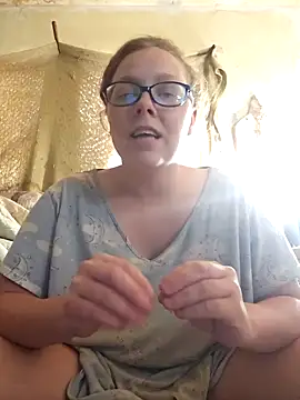 countrymomma online show from 10/08/25, 03:46