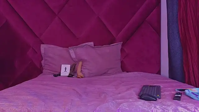 Kayalstone 12 online show from 10/29/25, 09:19