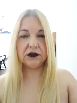 MarielaFerrer online show from 12/18/25, 05:50