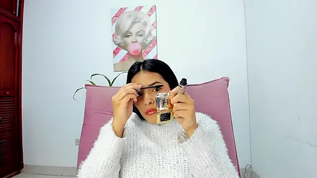 Snapshot of valeria_millers chatting on 11/14/25, 01:37 valeria millers online show from 11/14/25, 01:37