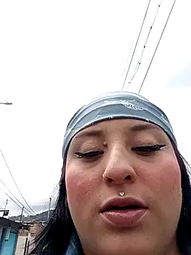 megan fox5 online show from 10/25/25, 04:40