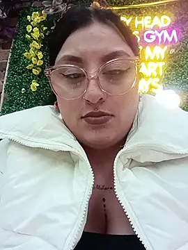 megan fox5 online show from 12/16/25, 10:03