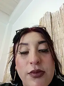 megan fox5 online show from 11/10/25, 04:23