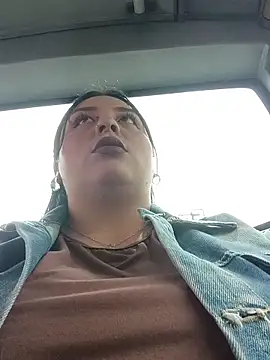 megan fox5 online show from 12/01/25, 04:08