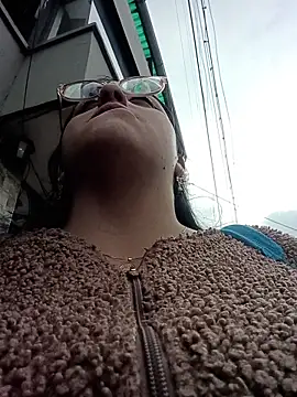 megan fox5 online show from 12/18/25, 08:34