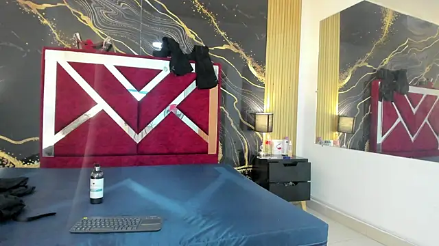 VioletRose as online show from 11/08/25, 09:07