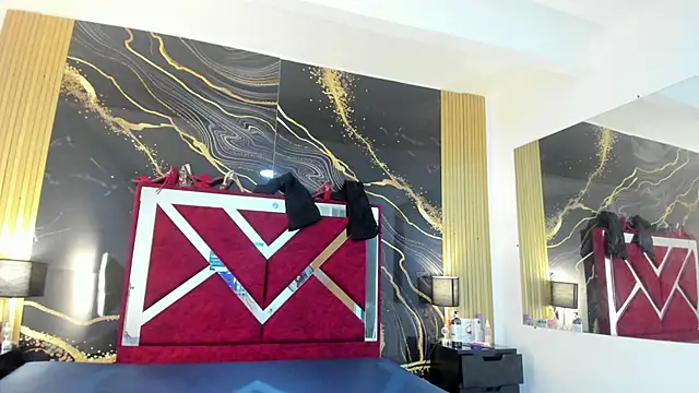 VioletRose as online show from 11/08/25, 05:00