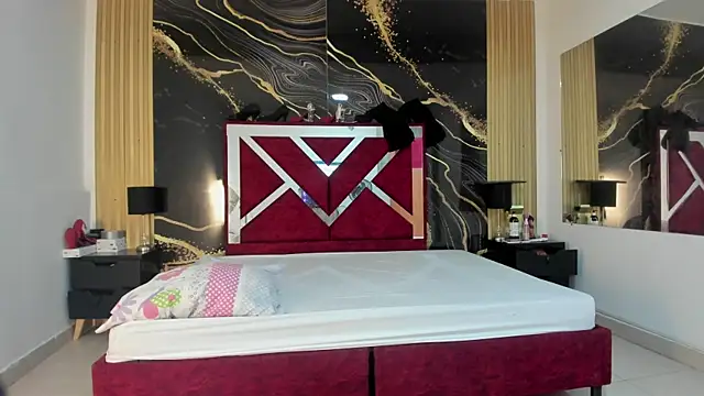 VioletRose as online show from 11/22/25, 08:18