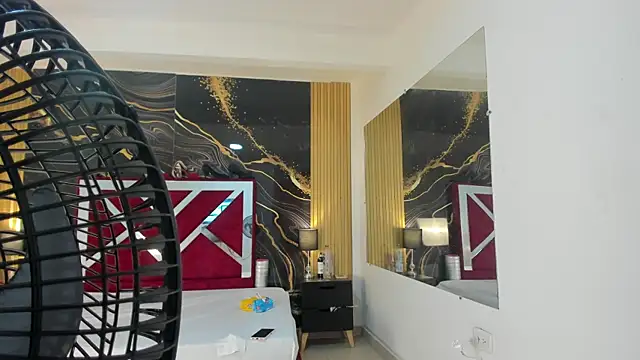 VioletRose as online show from 10/30/25, 07:22