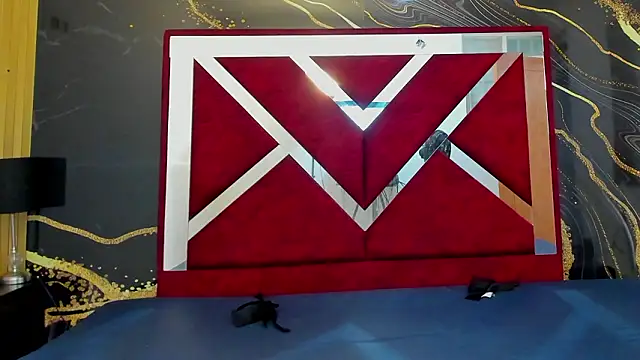 Snapshot of VioletRose_as chatting on 02/10/26, 07:24 VioletRose as online show from 02/10/26, 07:24