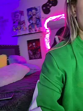 Snapshot of AnniexMichaelLive chatting on 06/10/26, 03:13 AnniexMichaelLive online show from 06/10/26, 03:13
