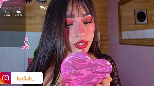 Abril Velvet a  online show from 02/04/26, 12:55