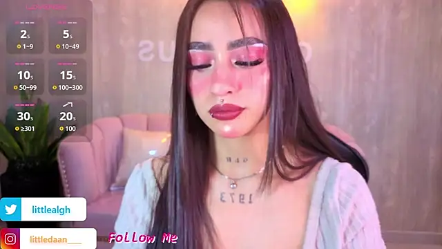 Abril Velvet a  online show from 11/12/25, 01:15