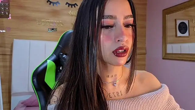 Abril Velvet a  online show from 11/26/25, 12:38