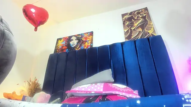 Annie switt online show from 12/21/25, 04:58