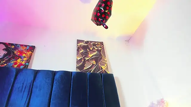 Annie switt online show from 11/14/25, 08:45