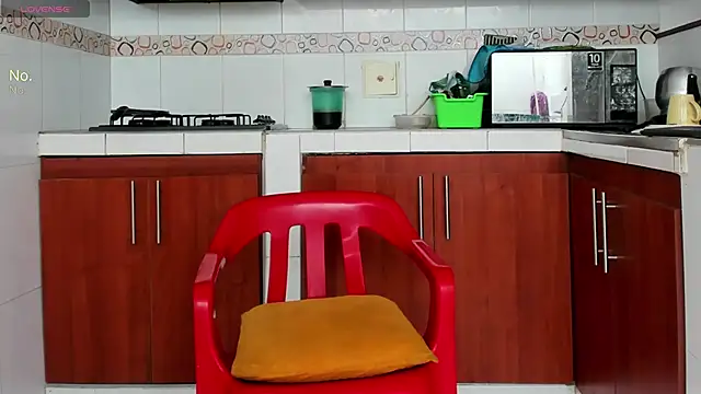 Snapshot of MiaBlaze_ chatting on 02/19/26, 03:09 MiaBlaze online show from 02/19/26, 03:09