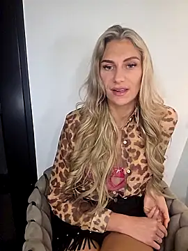 Melody1600 online show from 12/22/25, 01:39