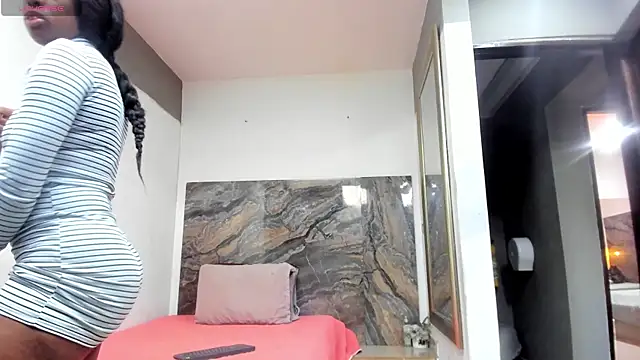 Kristel 05 online show from 11/26/25, 11:43