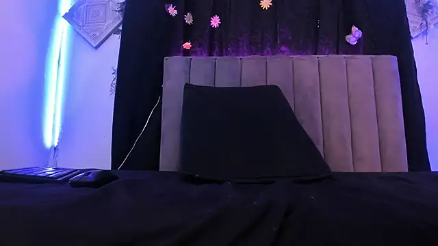 AkiraStone  online show from 10/03/25, 12:28