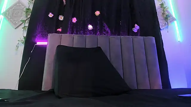 AkiraStone  online show from 10/01/25, 11:58