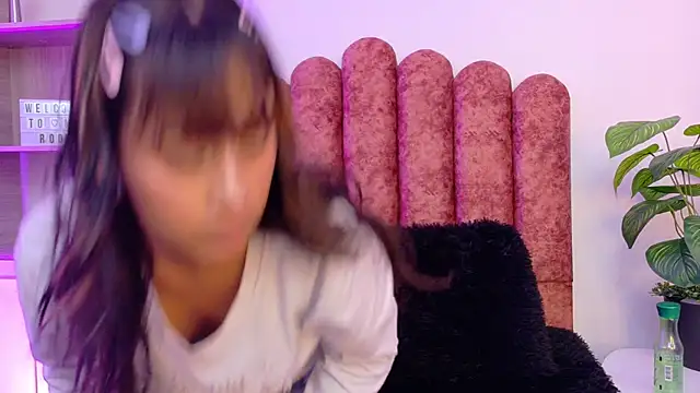 Snapshot of Conejita_420 chatting on 11/21/25, 08:30 Conejita 420 online show from 11/21/25, 08:30