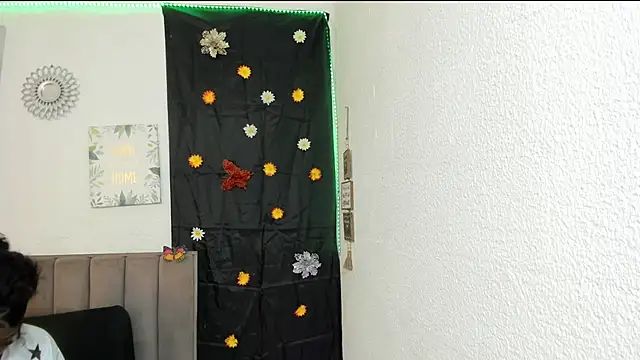 AkariRosetti online show from 12/19/25, 02:41