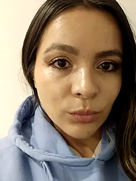 Snapshot of zara_smtih chatting on 09/15/25, 01:50 zara smtih online show from 09/15/25, 01:50