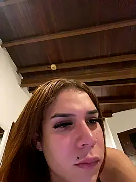 Snapshot of Makaela_Haddad chatting on 09/26/25, 10:16 Makaela Haddad online show from 09/26/25, 10:16