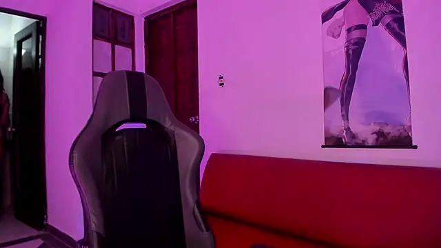 Nix Girl online show from 09/17/25, 05:20