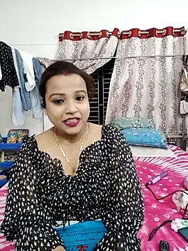 Snapshot of hornypiu697 chatting on 04/19/26, 05:47 hornypiu697 online show from 04/19/26, 05:47