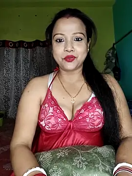 Snapshot of hornypiu697 chatting on 03/18/26, 06:20 hornypiu697 online show from 03/18/26, 06:20