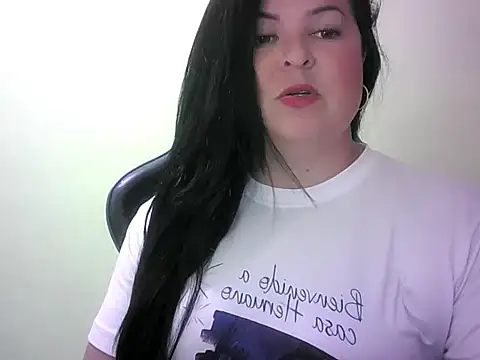 anapaulaa online show from 11/19/25, 02:22