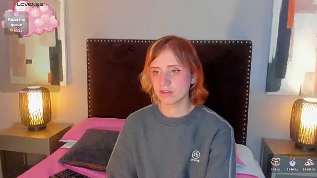 seraphine star online show from 03/25/26, 02:33