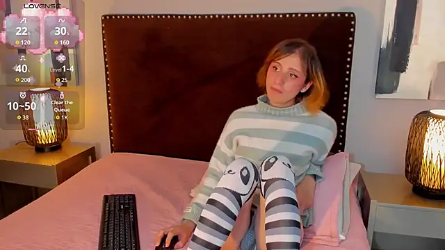 seraphine star online show from 03/21/26, 08:19