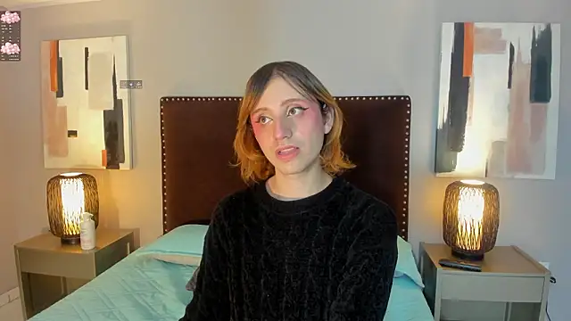 Snapshot of seraphine_star chatting on 02/21/26, 01:07 seraphine star online show from 02/21/26, 01:07