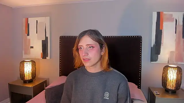 Snapshot of seraphine_star chatting on 02/11/26, 03:06 seraphine star online show from 02/11/26, 03:06