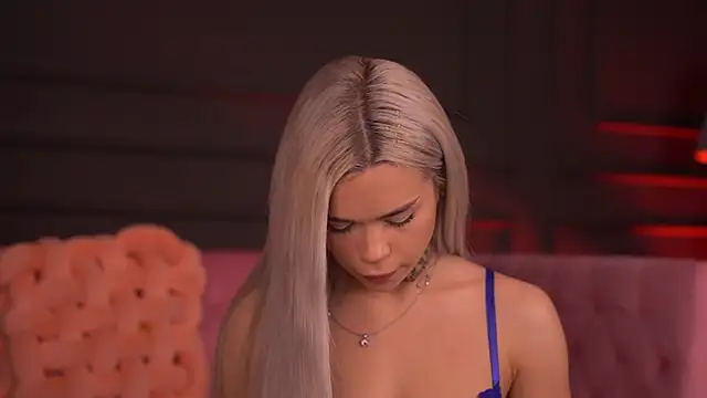 Snapshot of NickyBenz chatting on 11/13/25, 07:07 NickyBenz online show from 11/13/25, 07:07