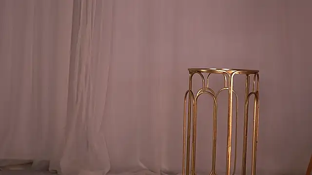 Snapshot of NickyBenz chatting on 09/28/25, 05:42 NickyBenz online show from 09/28/25, 05:42