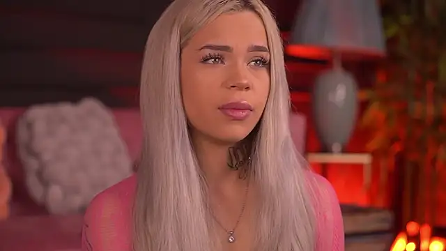 Snapshot of NickyBenz chatting on 11/14/25, 07:06 NickyBenz online show from 11/14/25, 07:06